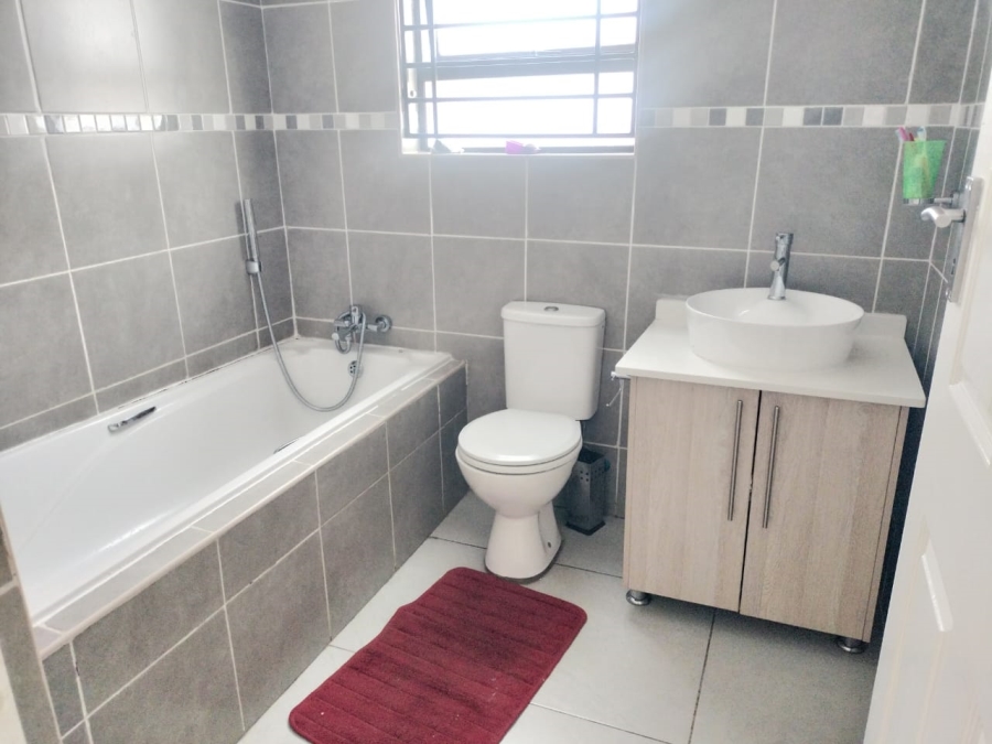 3 Bedroom Property for Sale in Bloemspruit Free State